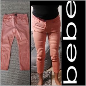 NWOT Bebe skinny capri jean Size 29